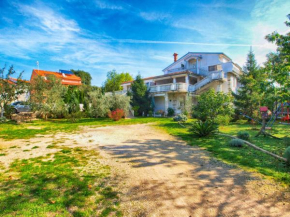 Отель Apartments Nadia 1493  Медулин